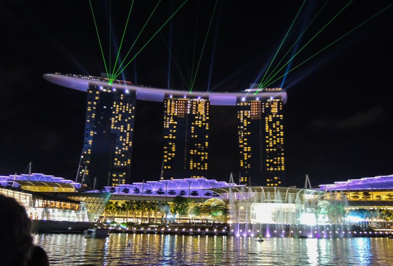 DearWorldTraveler - 7 Sites to see in Singapore